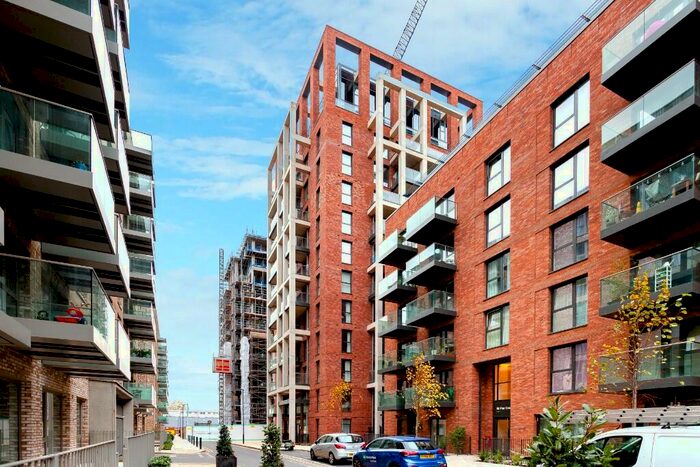 3 Bedroom Apartment To Rent In Thunderer Street, London, E13