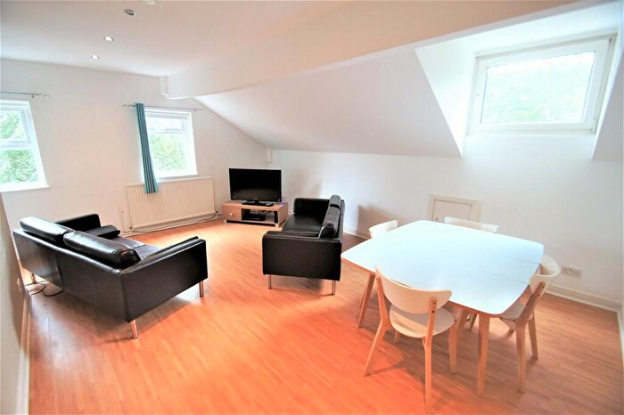 3 Bedroom Apartment To Rent In Ladybarn Road, Fallowfield, M14