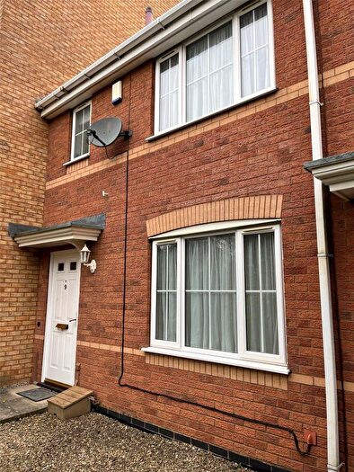 3 Bedroom Terraced House To Rent In Perchfoot Close, Parkside, Coventry, CV1