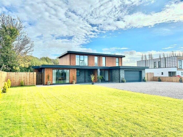 6 Bedroom Detached House For Sale In The Rise, Shuthonger, Tewkesbury, GL20