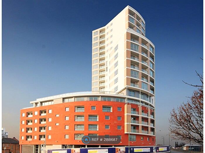 2 Bedroom Flat To Rent In Raphael House, Ilford, IG1