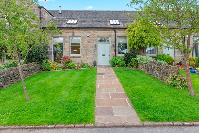 4 Bedroom Mews For Sale In Home Farm Mews, Ilkley, LS29