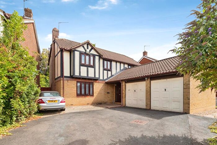 4 Bedroom Detached House For Sale In Wheatlands, Chells Manor, Stevenage, SG2