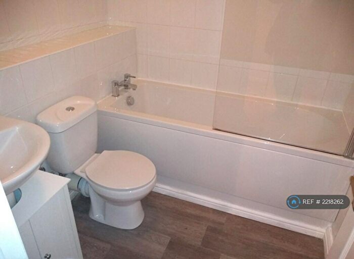 1 Bedroom Flat To Rent In Woodland Grove, Epping, CM16