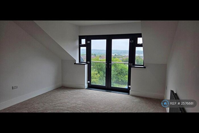 2 Bedroom Flat To Rent In Rockcliffe Road, Rotherham, S62