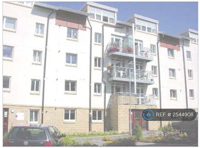 2 Bedroom Flat To Rent In Allanfield Place, Edinburgh, EH7