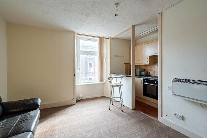 1 Bedroom Flat For Sale In Peddie Street, West End, Dundee, DD1
