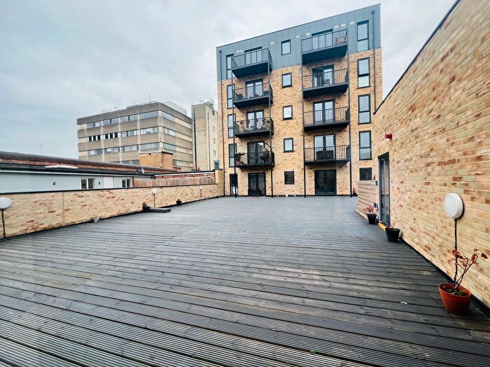 1 Bedroom Flat To Rent In West Street, Maidenhead, SL6