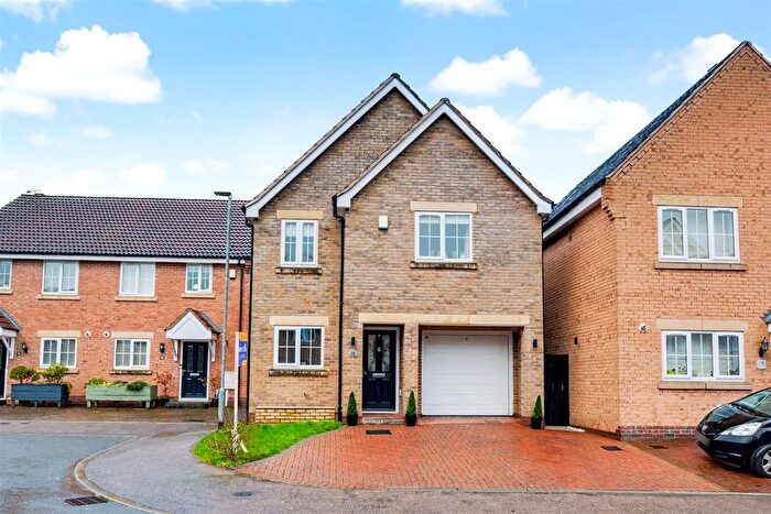 4 Bedroom Detached House For Sale In Clovelly Drive, Nottingham, NG3