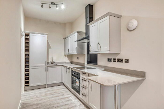 1 Bedroom Flat For Sale In Bridge House, - High Street, Birmingham, B14