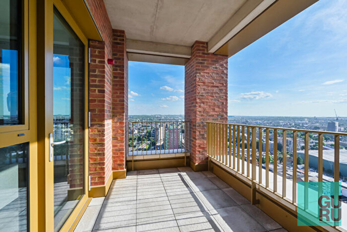 2 Bedroom Apartment To Rent In Bermondsey Heights, London, SE15