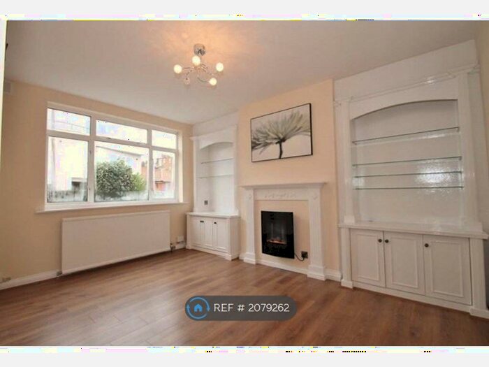 2 Bedroom Maisonette To Rent In Windsor Close, Northwood, HA6