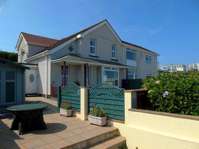 1 Bedroom Property To Rent In Pentire Crescent, Newquay, TR7
