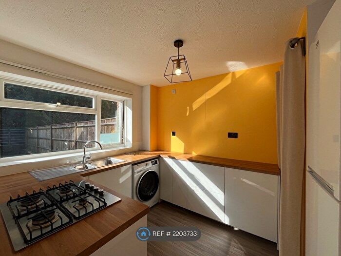 3 Bedroom Terraced House To Rent In Whyteways, Eastleigh, SO50