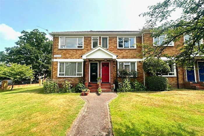 3 Bedroom Maisonette To Rent In Abbey Court, Camberley, Surrey, GU15