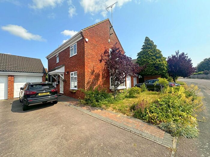 4 Bedroom Detached House To Rent In Blakeney Drive, Luton, LU2
