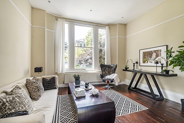 1 Bedroom Flat To Rent In Macaulay Road, SW4