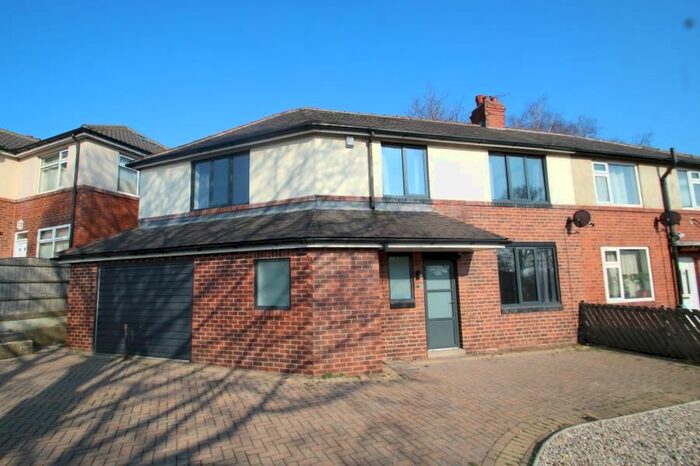 3 Bedroom Semi-Detached House To Rent In Sugar Well Court, Meanwood Road, Leeds, LS7