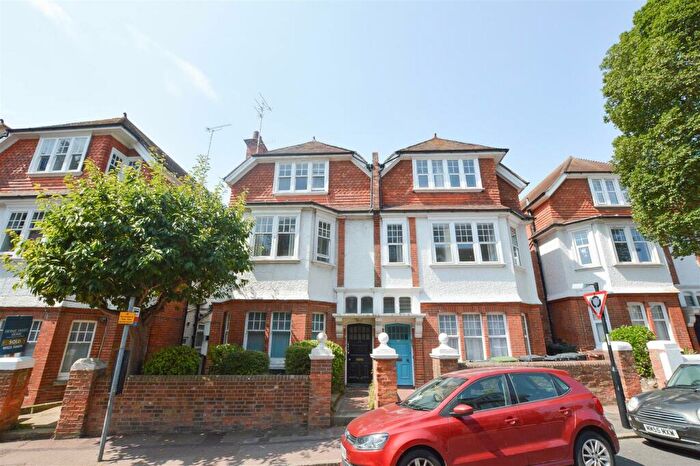 1 Bedroom Flat For Sale In Meads Street, Eastbourne, BN20