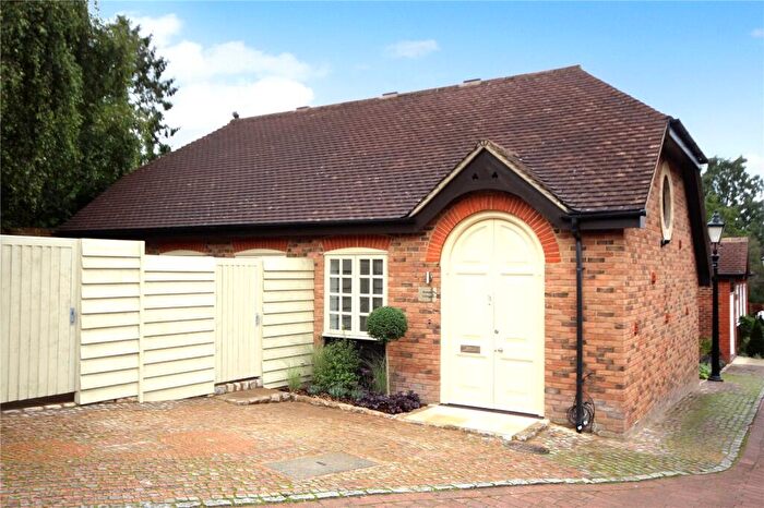 1 Bedroom Detached House For Sale In Church Road, Penn, High Wycombe, Buckinghamshire, HP10