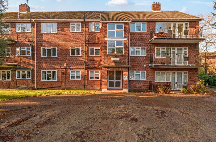 2 Bedroom Apartment For Sale In Wisdom Court, Southcote Road, Reading, RG30