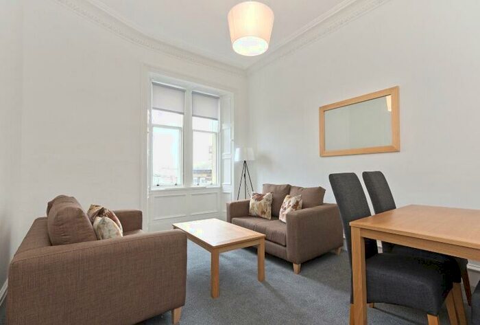3 Bedroom Flat To Rent In Comiston Road, Comiston, Edinburgh, EH10