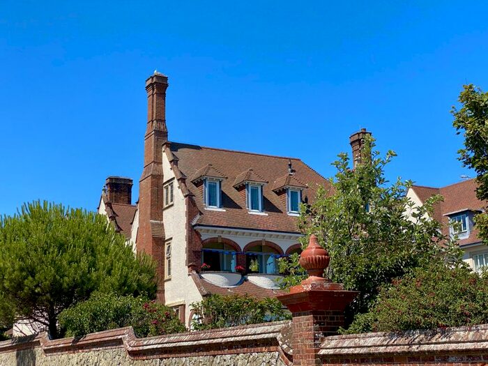 2 Bedroom Flat To Rent In Staveley Road, Meads, BN20