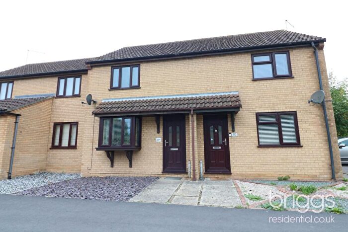 2 Bedroom Terraced House For Sale In Halfleet, Market Deeping, PE6