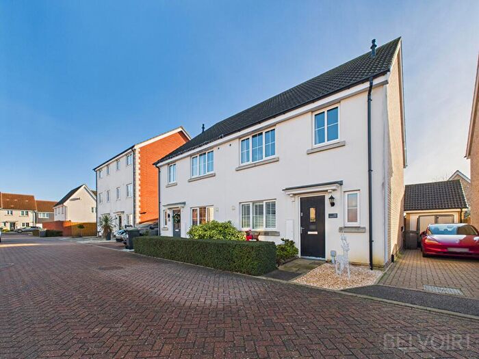 4 Bedroom Semi-Detached House To Rent In Hedge Sparrow Road, Stowmarket, IP14