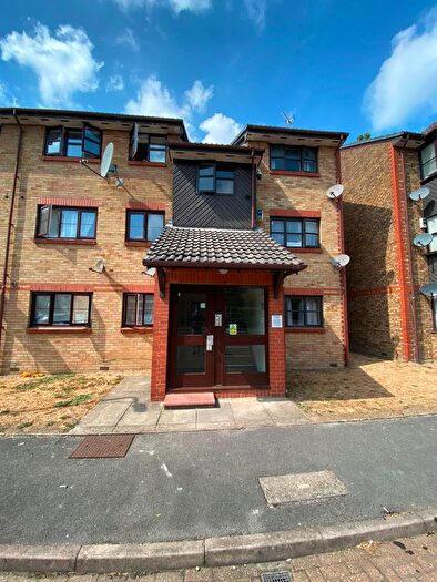 1 Bedroom Flat To Rent In Kestrel Close, London, NW10