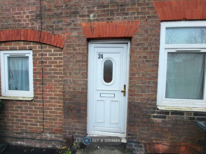 1 Bedroom Flat To Rent In Coopers Mews, Luton, LU1