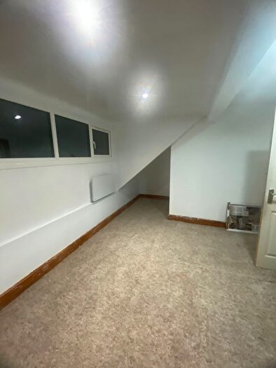 1 Bedroom Flat To Rent In Stratford Terrace, Leeds, LS11