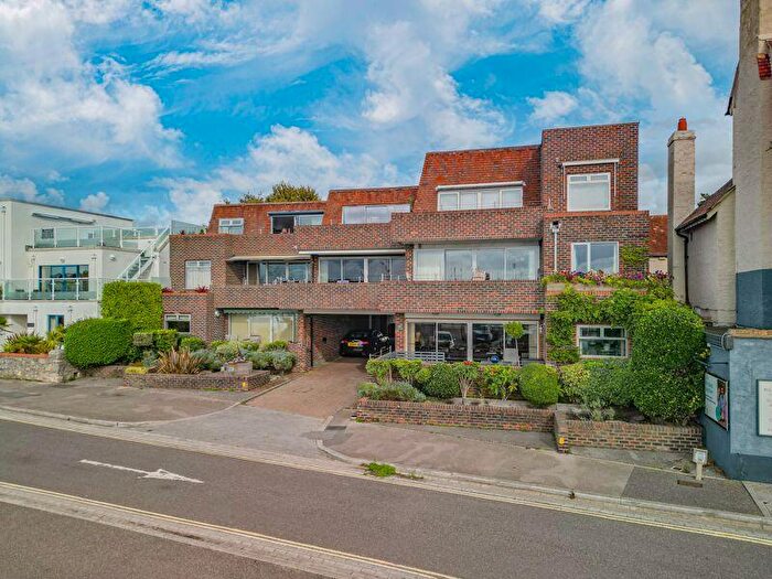 2 Bedroom Flat For Sale In Shore Road, Warsash, SO31