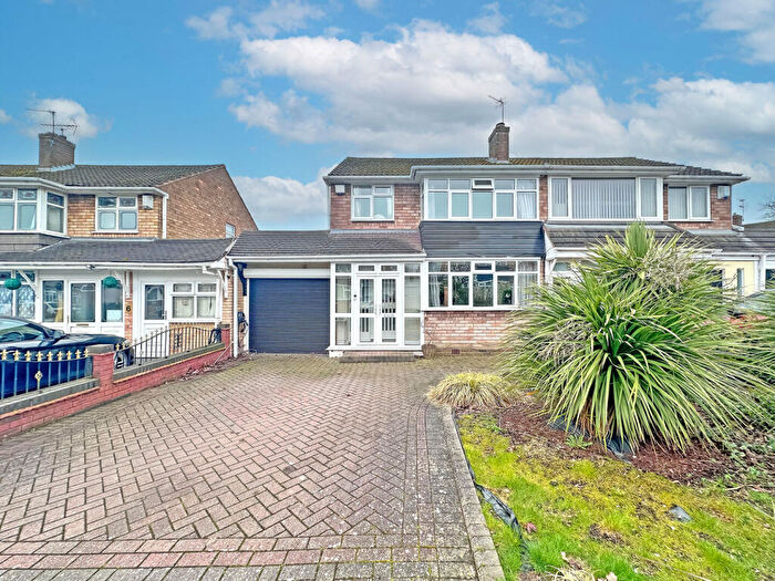 3 Bedroom Semi-Detached House For Sale In Haden Road, Tipton, DY4