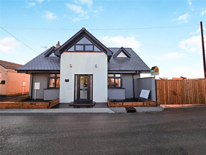 5 Bedroom Detached House For Sale In Atlantic Road, Delabole, Cornwall, PL33
