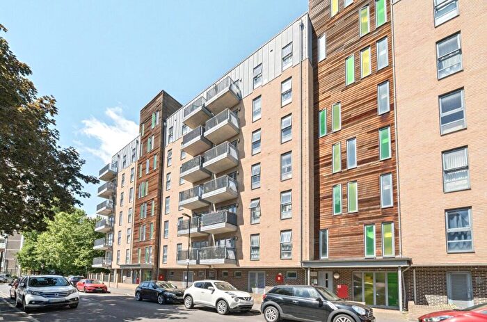 1 Bedroom Apartment For Sale In Butchers Road, London, E16