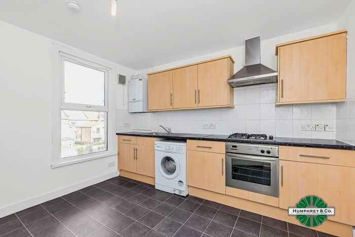 4 Bedroom Maisonette To Rent In Mayola Road, Hackney, E5