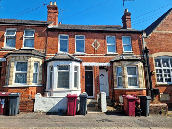 3 Bedroom Terraced House To Rent In Amherst Road, Reading, RG6