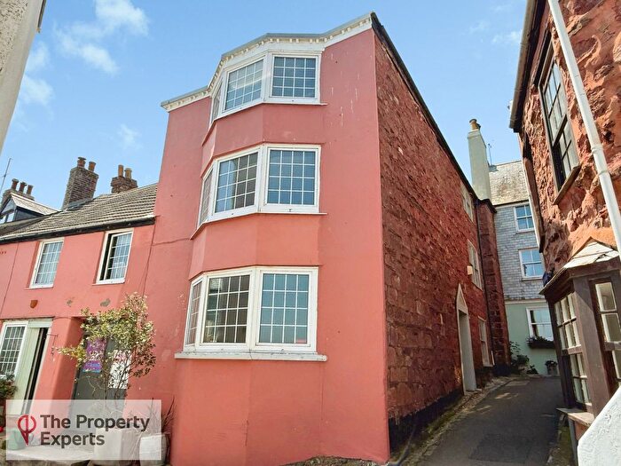 4 Bedroom End Of Terrace House For Sale In Market Street, Torpoint, PL10