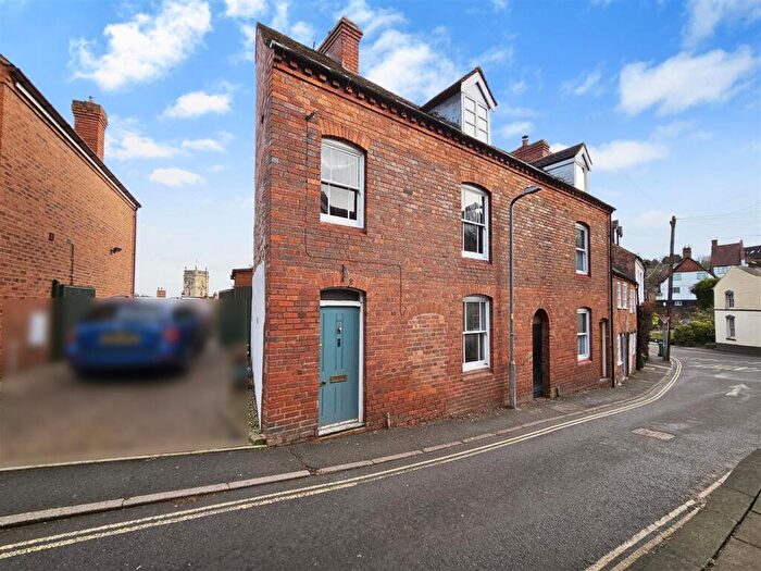 2 Bedroom End Of Terrace House For Sale In Welch Gate, Bewdley, Worcestershire, DY12