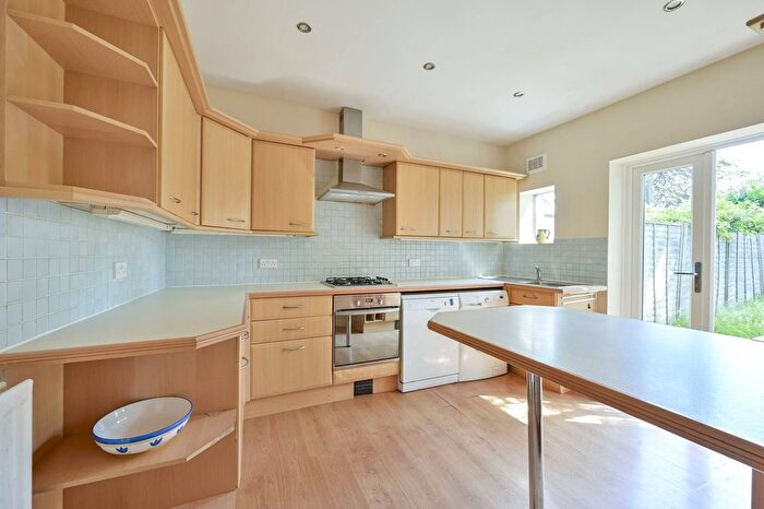 3 Bedroom Property To Rent In Dover House Road, Putney, London, SW15