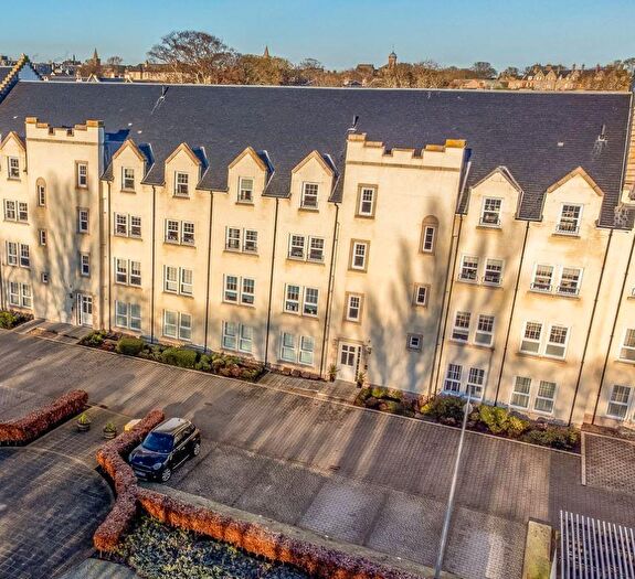 2 Bedroom Flat To Rent In Kinness House, Abbey Court, St Andrews, KY16