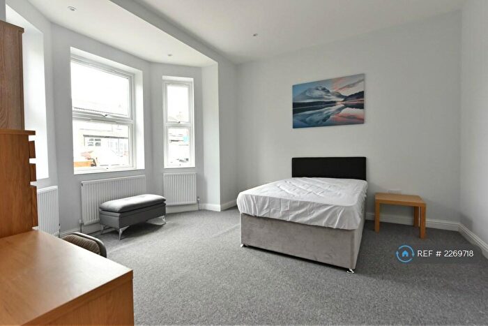 6 Bedroom Semi-Detached House To Rent In Burscough Street, Ormskirk, L39