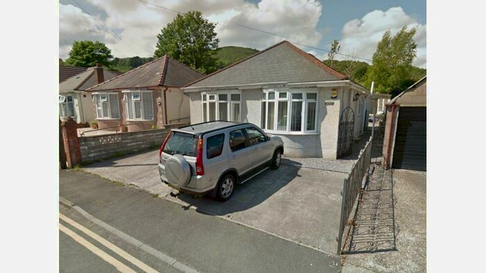 3 Bedroom Bungalow To Rent In Cae Nant Terrace, Skewen, Neath, SA10