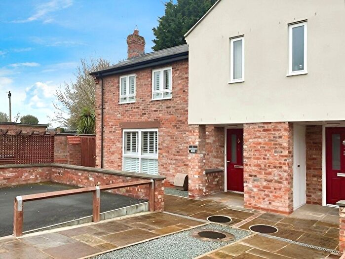 2 Bedroom End Of Terrace House For Sale In Hough Green, Chester, Cheshire West And Ches, CH4