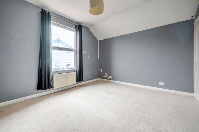 2 Bedroom Semi-Detached House For Sale In St. Peters Street, Tunbridge Wells, TN2 - Photo 8