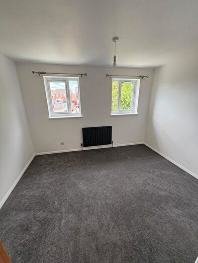 2 Bedroom End Of Terrace House To Rent In Runnymede Road, Yeovil, BA21