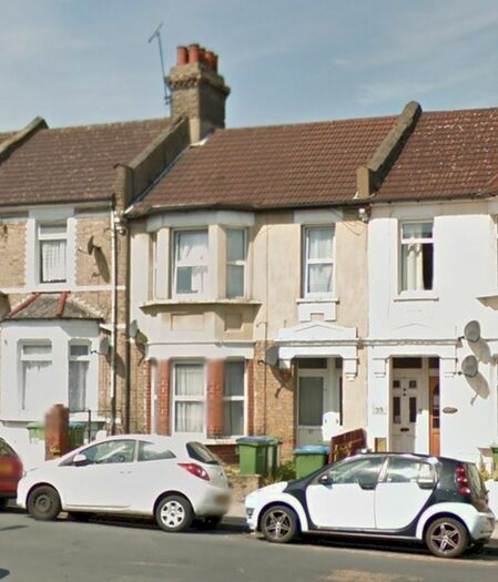 3 Bedroom Flat To Rent In Bannockburn Road, London SE18