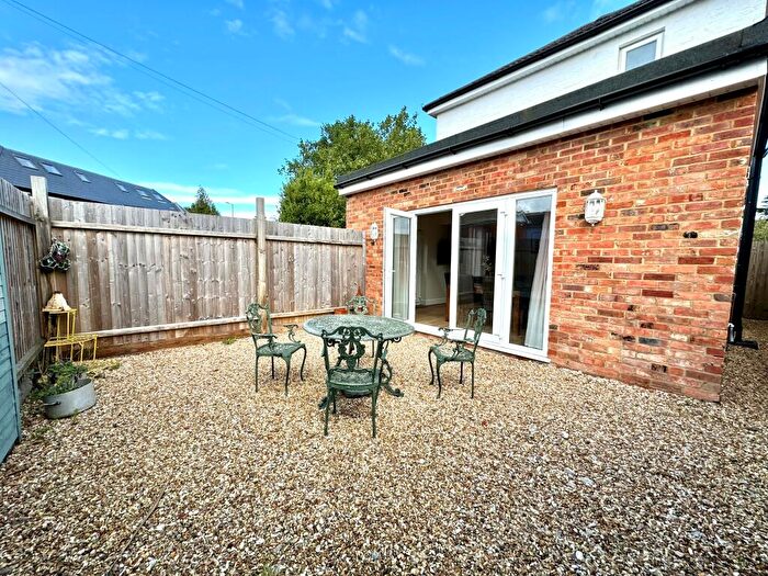 2 Bedroom Flat To Rent In Richmond Park Road, Bournemouth, BH8