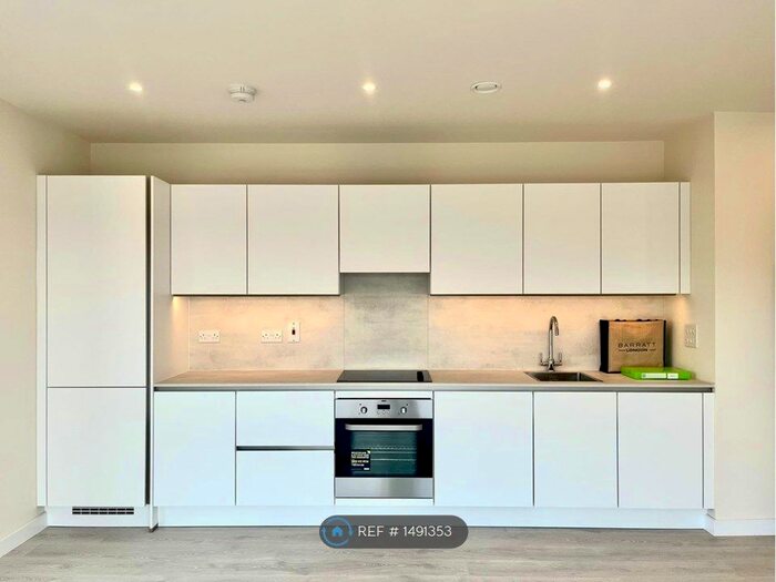 2 Bedroom Flat To Rent In Cornflower Apartments, London, NW7